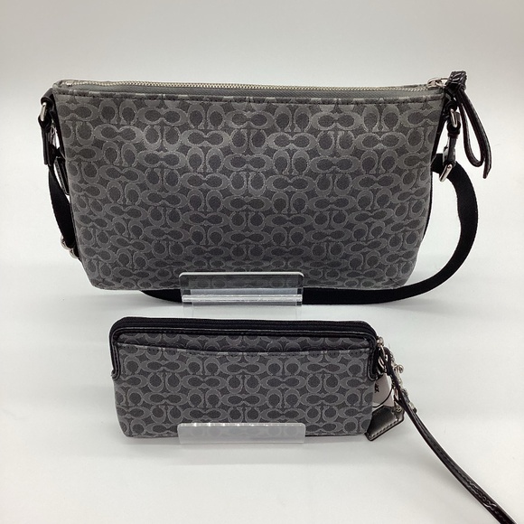 241. Coach 2pc Black & Gray Cloth Logo Purse EUC / NWT $ - Picture 1 of 10